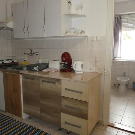 Halasi Szallashely Apartament *